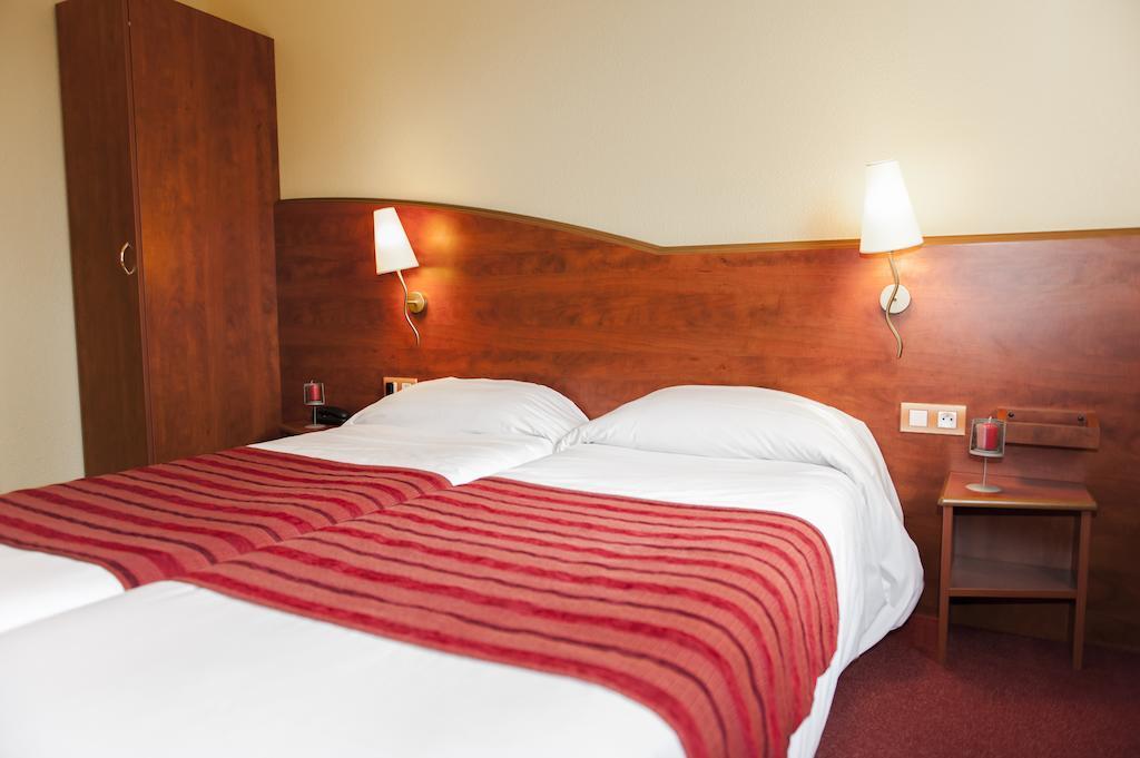 Armony Hotel Bourg-Achard Kültér fotó