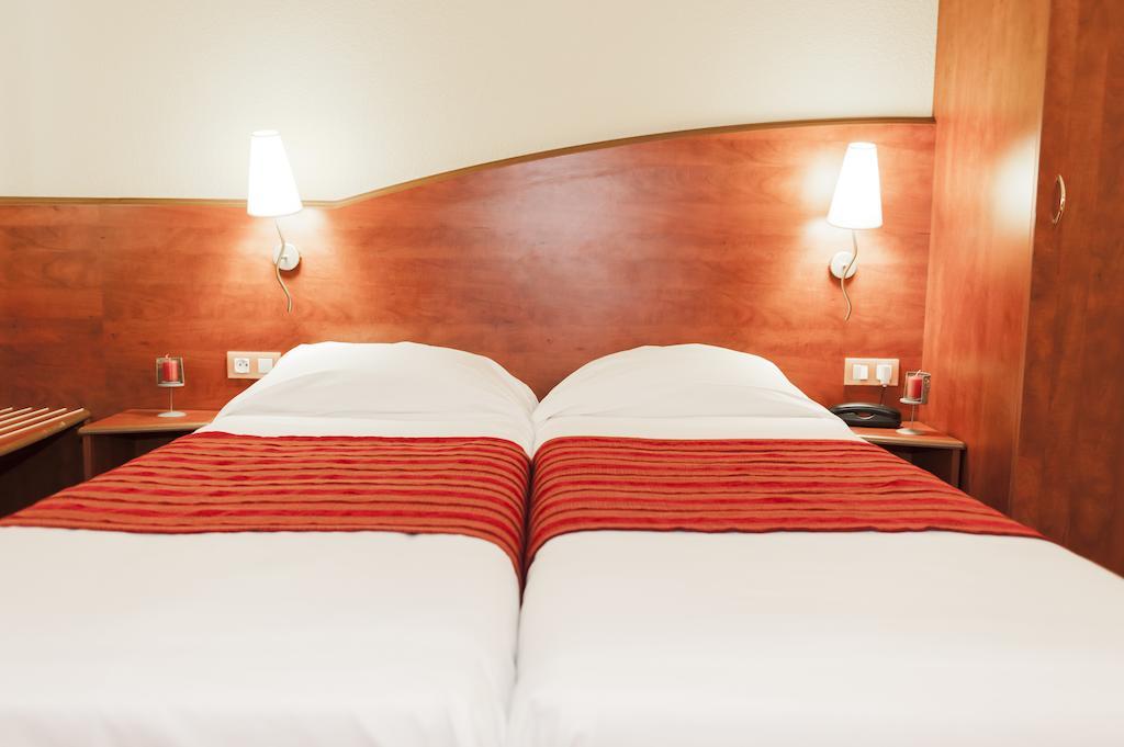 Armony Hotel Bourg-Achard Kültér fotó